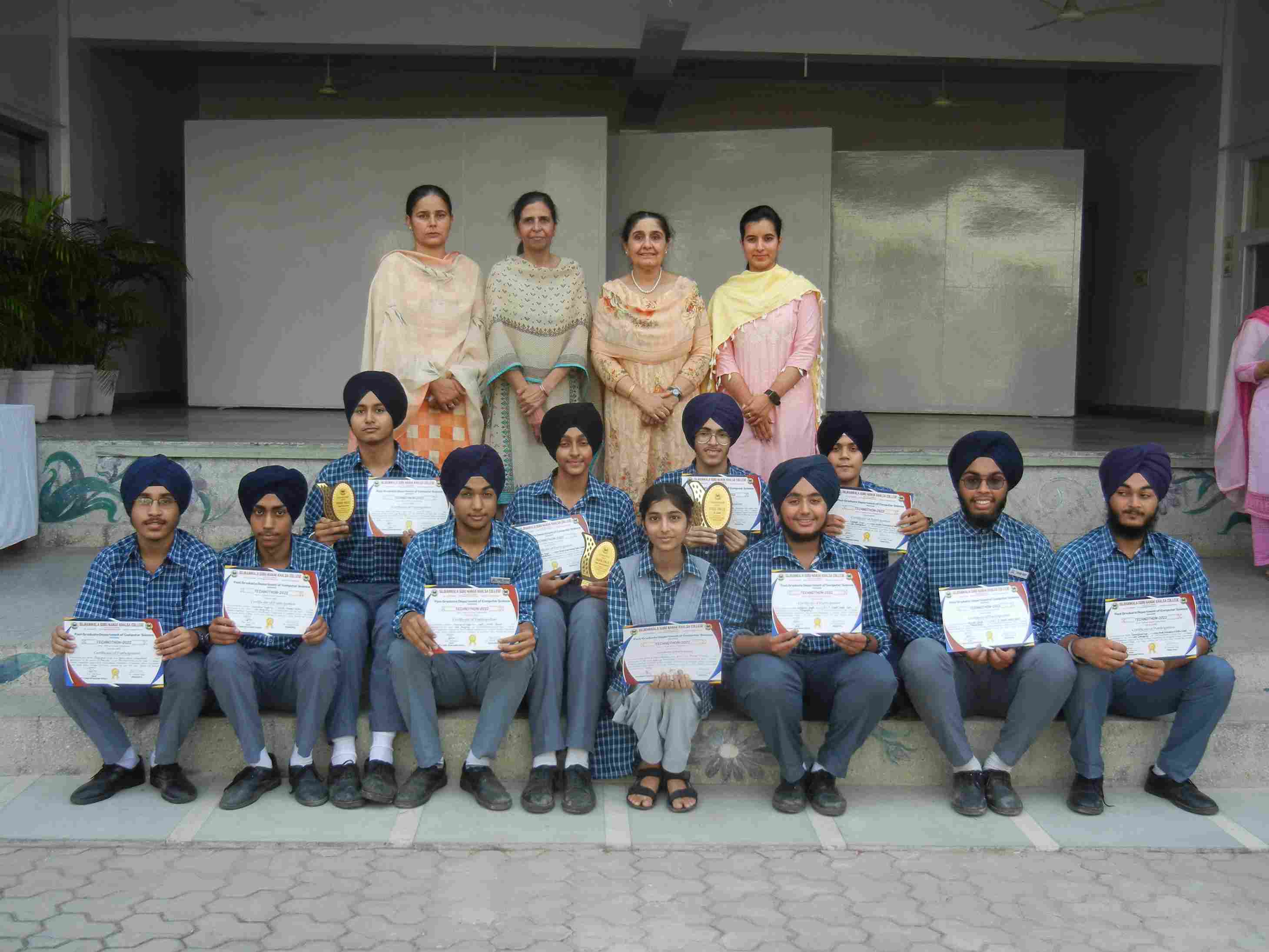 school team won prizes in IT TECHNOTHON- 2022 held at GGN Khalsa College